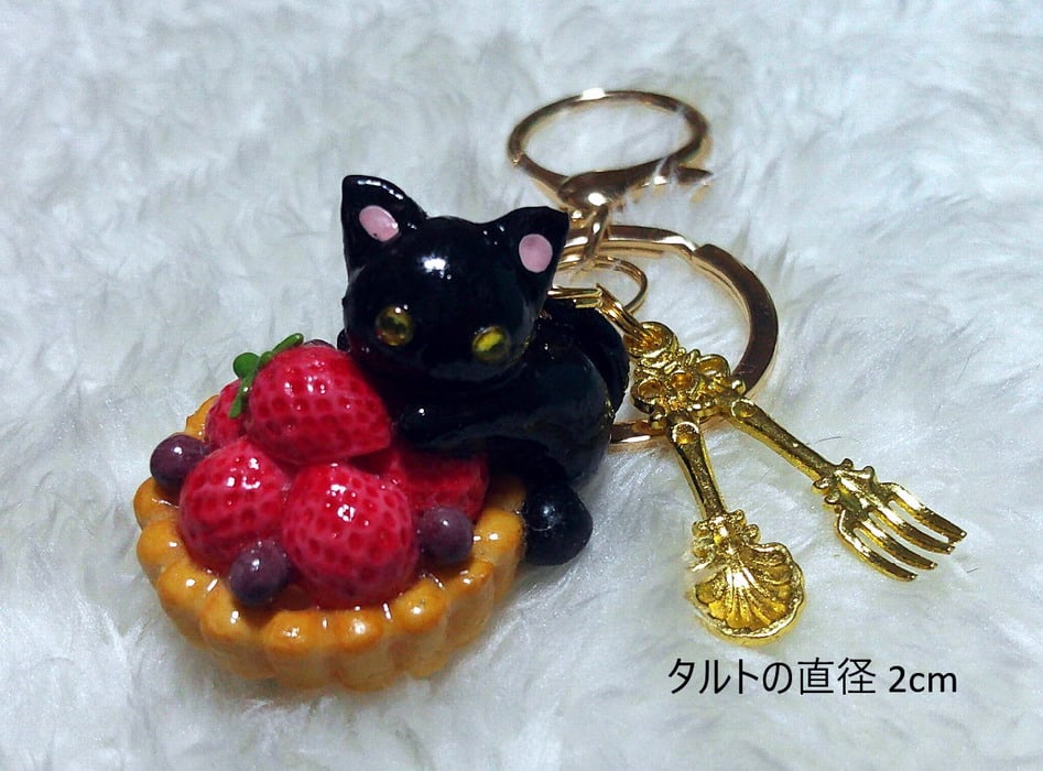 いちごタルト🍓のキーホルダー | 保護ねこカフェ もりねこ