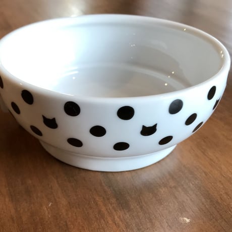 可愛くって食べやすい！猫壱さんのフードボウル
