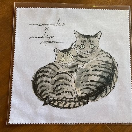 ここでしか買えません！ハラミチヨさんイラストめがね拭き　モデルはもりねこのねこ！