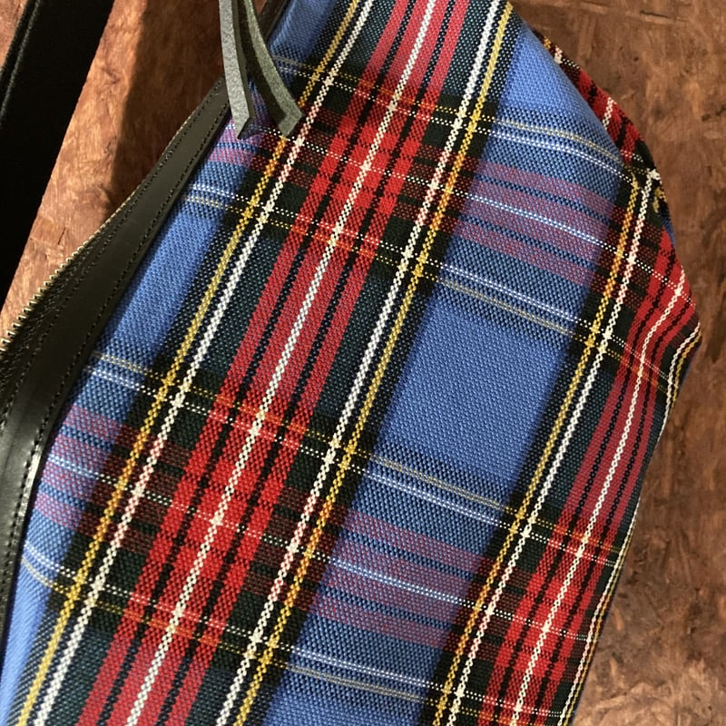 帆布ボディバッグーM チェック柄 青 | m.ripple web shop