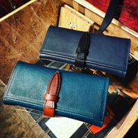 差し込み長財布