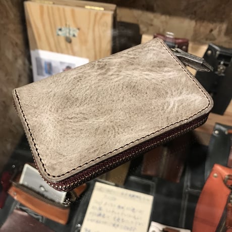 【ラウンドジップ　ラウンドミニ財布】アラスカ×マレンマ赤茶