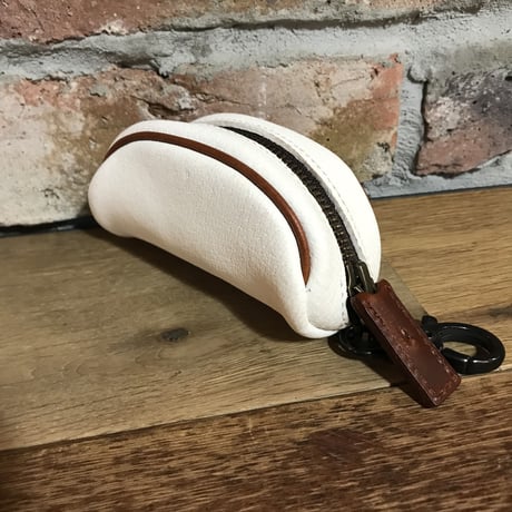 キーケース　白