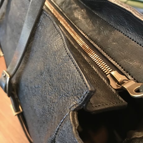 ホースシュリンク　トートバッグ 黒