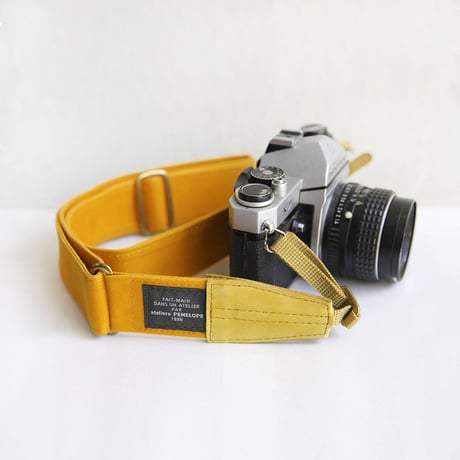 ateliers PENELOPE × benlly's & job / Camera Strap