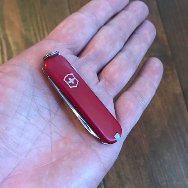 ビクトリノックス・ベースキャンプ(241463)【ジャンク品扱い】電池無し VICTORINOX 正規品 キャンプ アウトドア サバイバル レジャー