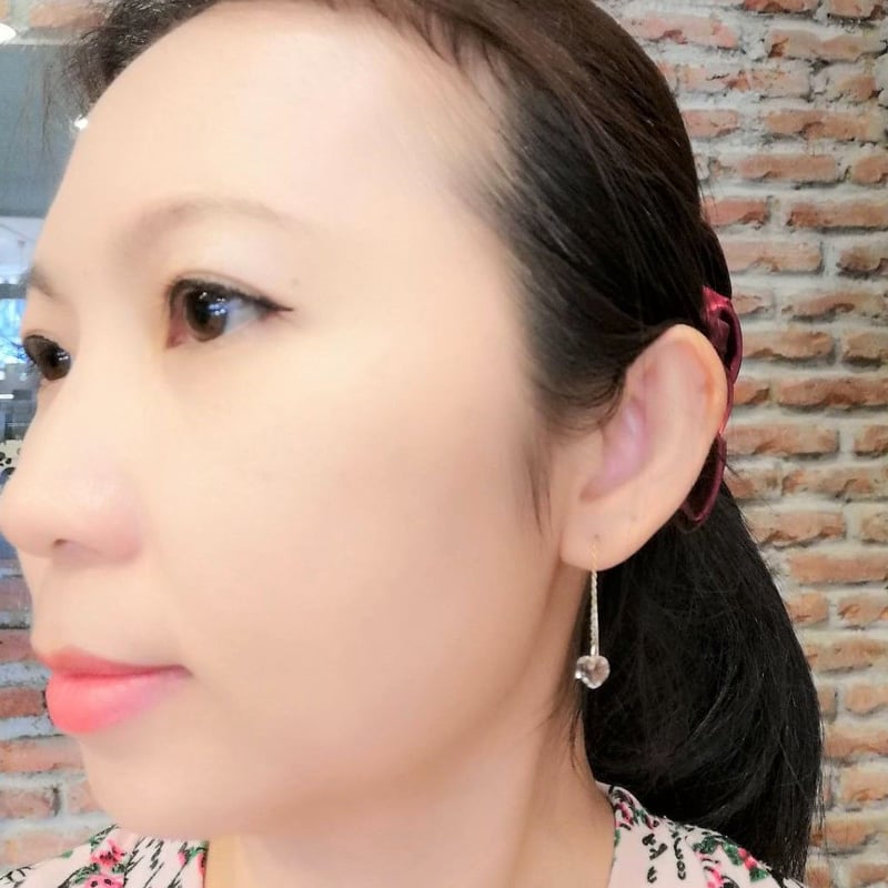 ゴシュナイト（透明なベリル）14KYGゴールドイヤリング ハートシェイプ  