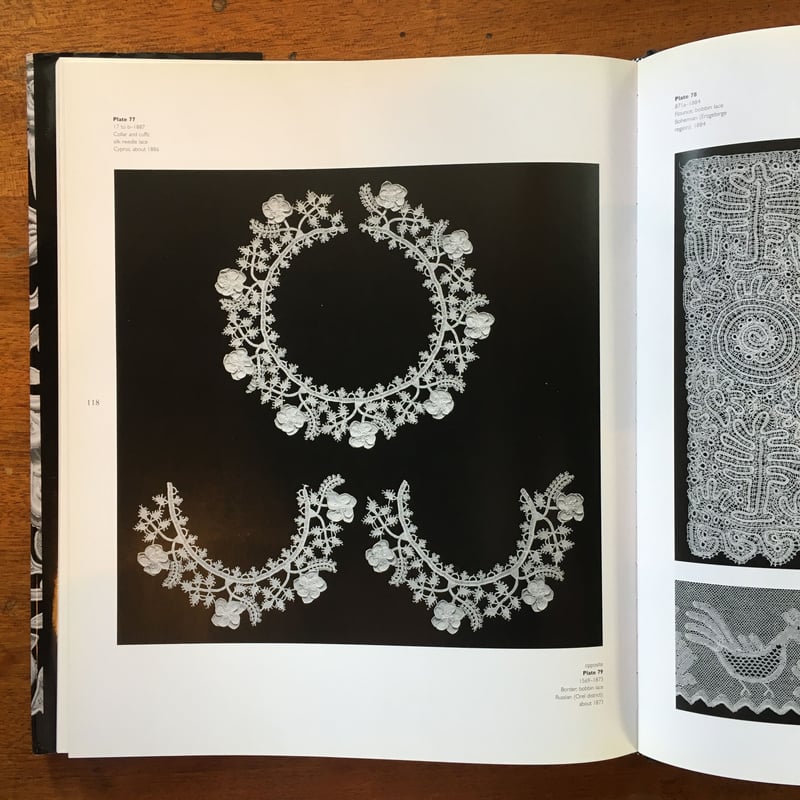アート・デザイン・音楽 LACE FROM THE VICTORIA AND  MUSEUM LACE From the Victoria and Albert Museum」Clare