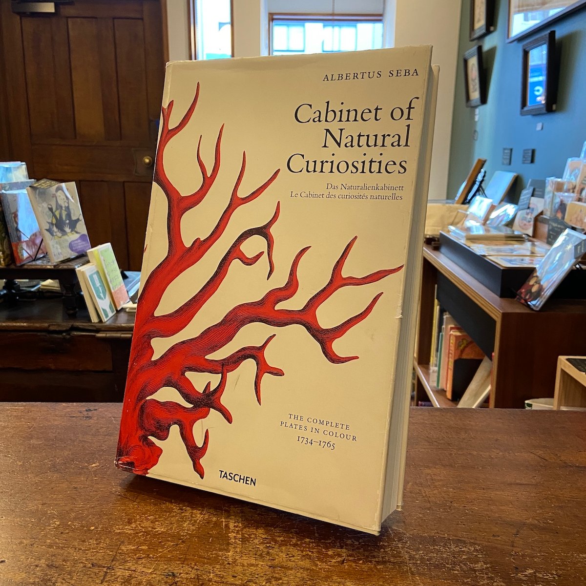 Cabinet of Natural Curiosities：The Complete Pl