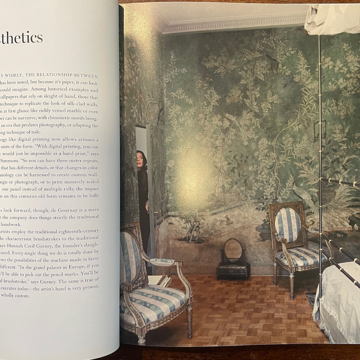 THE FINER THINGS：timeless furniture, textiles,