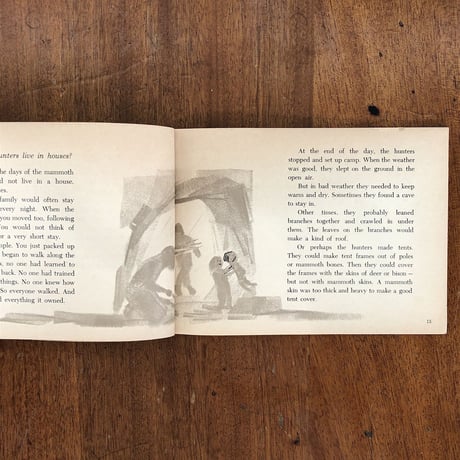 「The Wild Mammoth Hunters」Mary Elting & Franklin Folsom　John Moodie