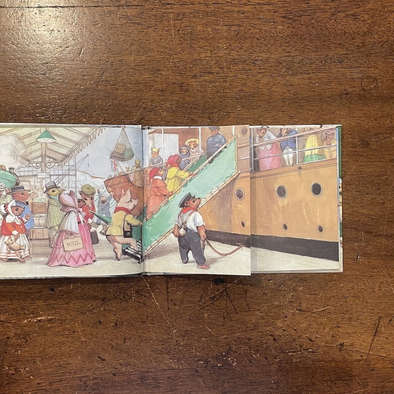 PADDY GOES TRAVELLING」John S. Goodall | Frober