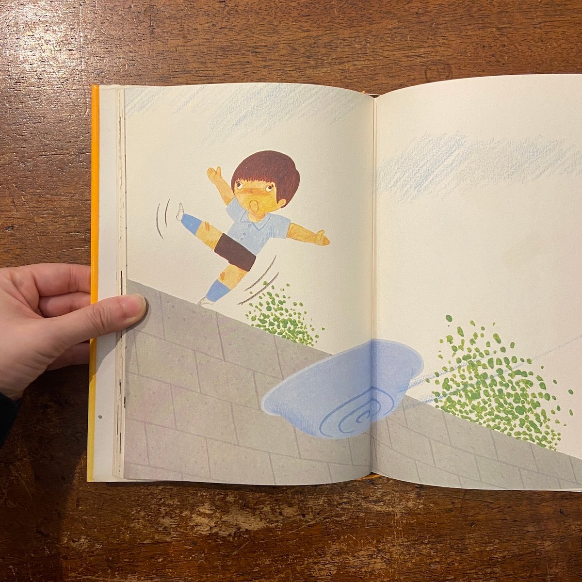 【中古】 うたうせんめんき ７/講談社/上崎美恵子 うたうせんめんき (1979年) (講談社の新創作童話) | 上崎 美恵子