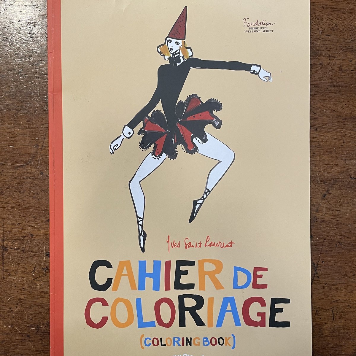 CAHIE DE COLORIAGE」Yves Saint Laurent（イヴ・サンローラ