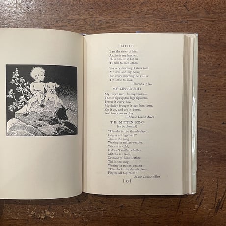 「SUNG UNDER THE SILVER UMBRELLA : Poem for young childern（1952年版）」Dorothy P. Lathrop