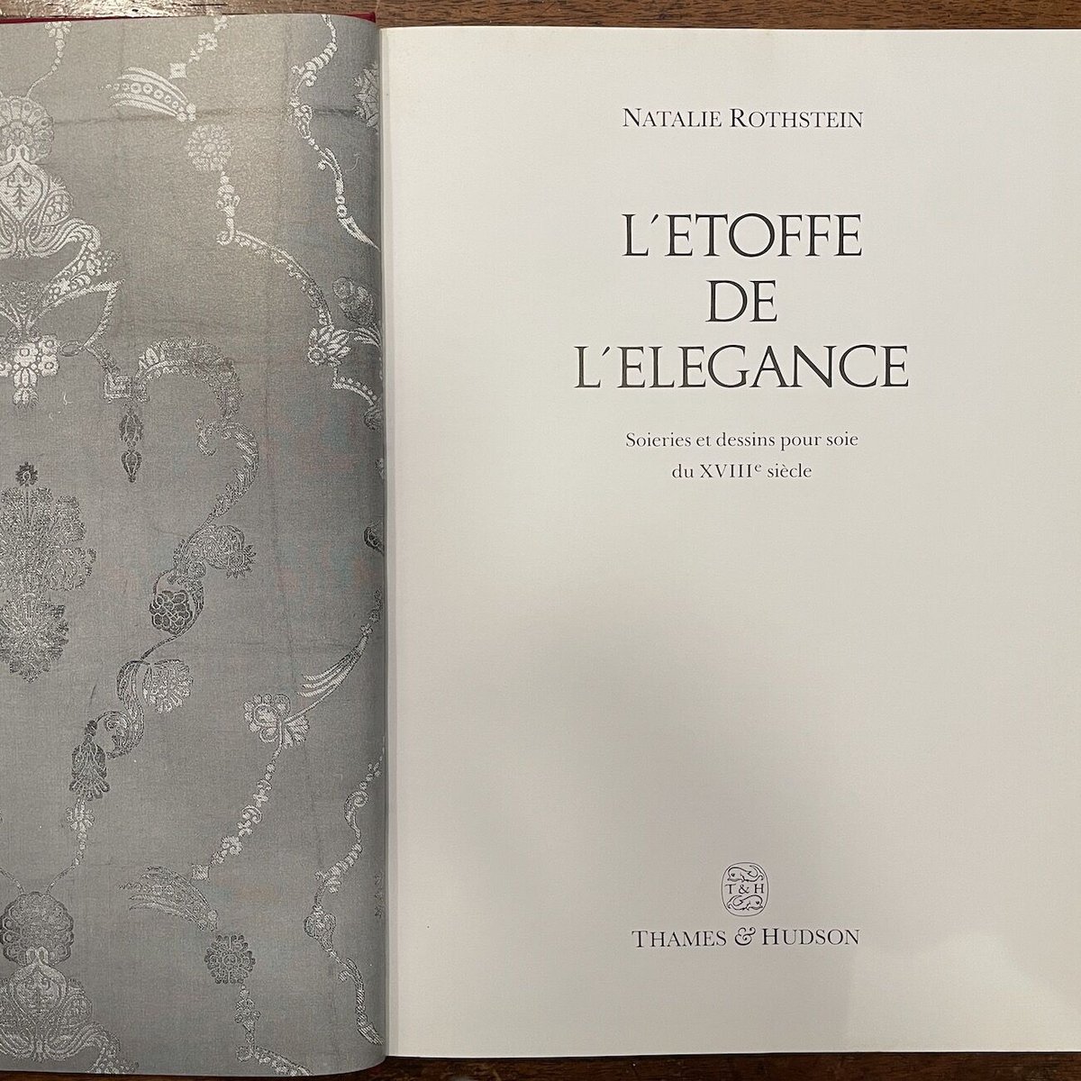 L'ETOFFE DE L'ELEGANCE Natalie Rothstein Rothstein Natalie L
