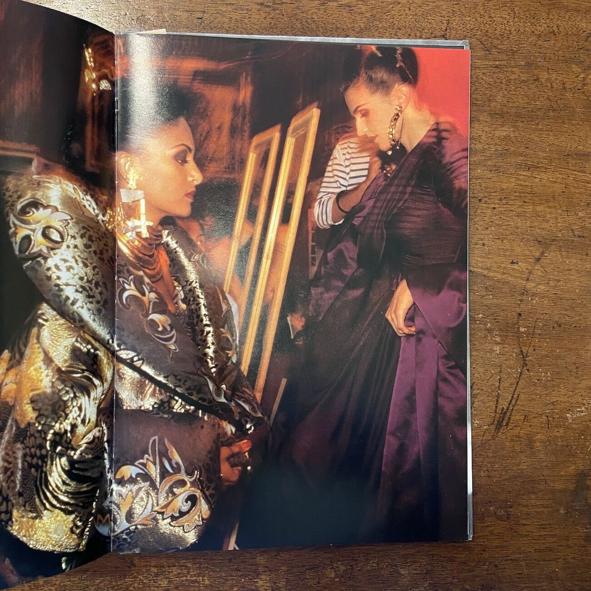 ウィリアム・クライン IN & OUT OF FASHION IN AND OUT OF FASHION, by William Klein - 1994 [Signed 1st