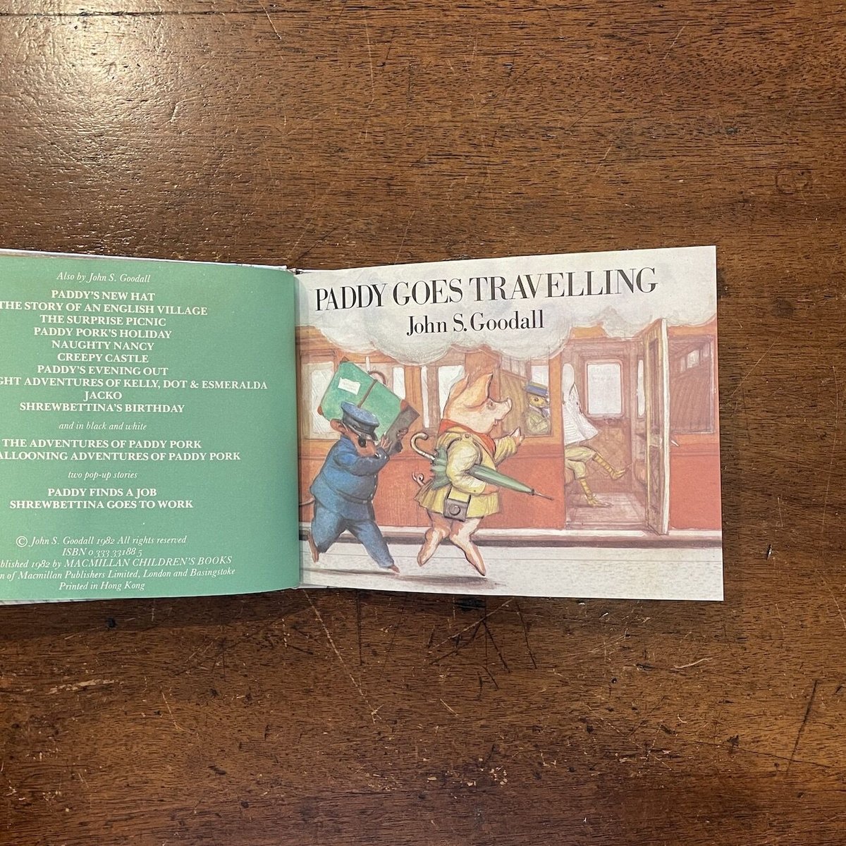 PADDY GOES TRAVELLING」John S. Goodall | Frober