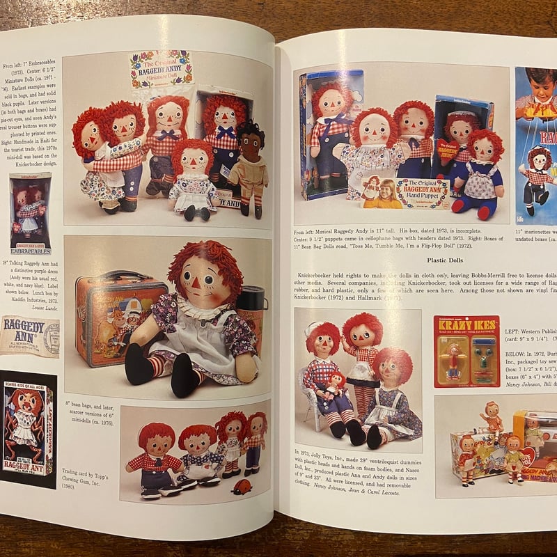 THE COLLECTOR'S WORLD OF RAGGEDY ANN AND ANDY