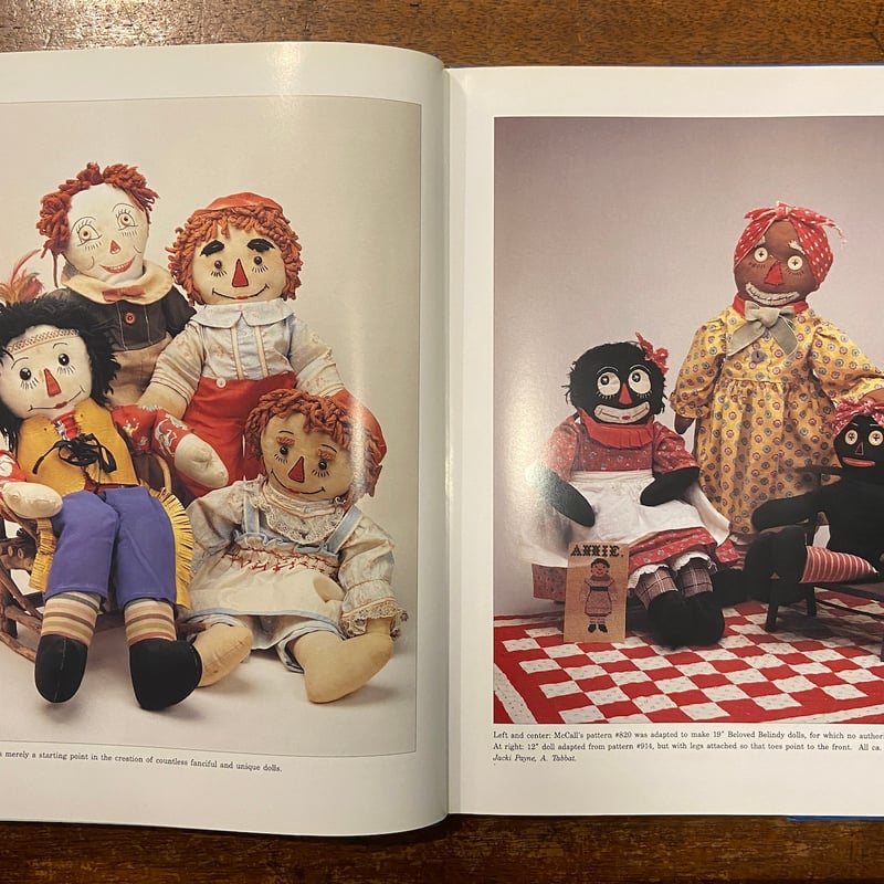 COLLECTOR’S WORLD RAGGEDY ANN AND ANDY THE COLLECTOR'S WORLD OF RAGGEDY ANN AND ANDY