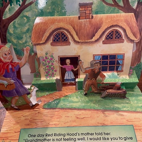 「Little Red Riding Hood Pop-Up Book」