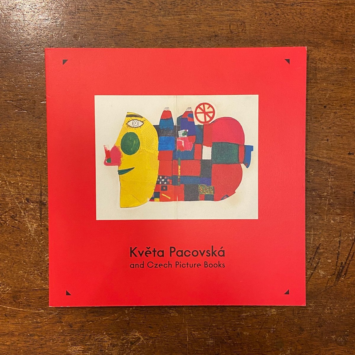 クヴィエタ・パツォウスカーの古い絵本(1982年)/チェコ絵本 チェコ雑貨 東欧 クヴィエタ・パツォウスカーの古い絵本(1982年)/チェコ絵本