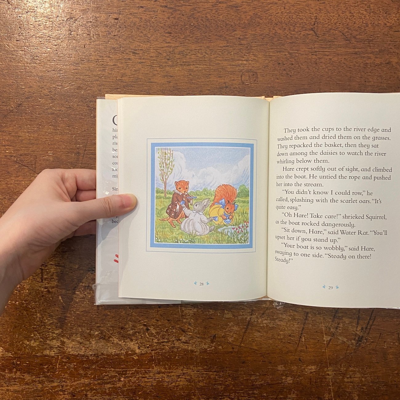 マーガレット・テンペスト リトルグレイラビット 置き時計 Little Grey Rabbit Water Rat's Picnic」Alison Uttley Margaret