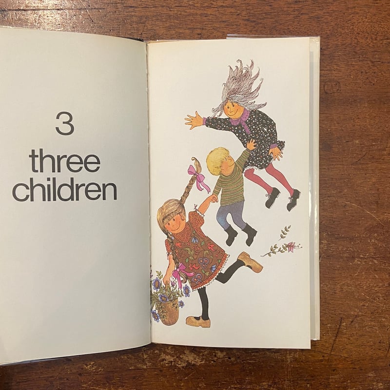 Numbers of Things」Helen Oxenbury（ヘレン・オクセンバリー）