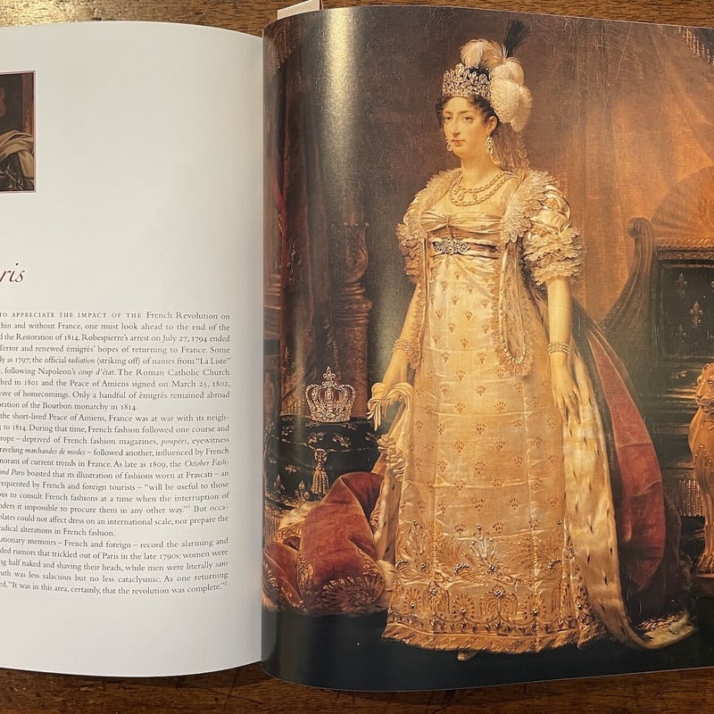 Fashion Victims : Dress at the court of Louis