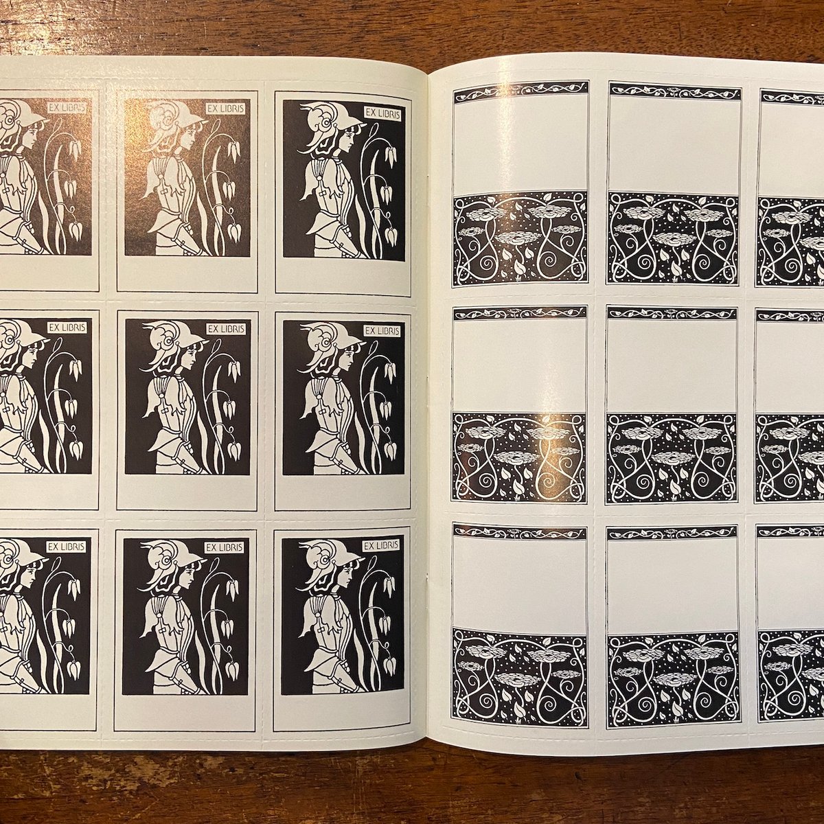 J. Barbey d'Aurevilly 1897年出版 3冊セット J. Barbey d'Aurevilly 1897年出版 3冊セット - メルカリ