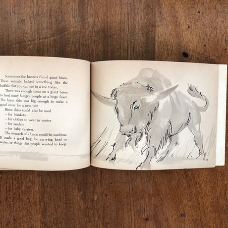 「The Wild Mammoth Hunters」Mary Elting & Franklin Folsom　John Moodie