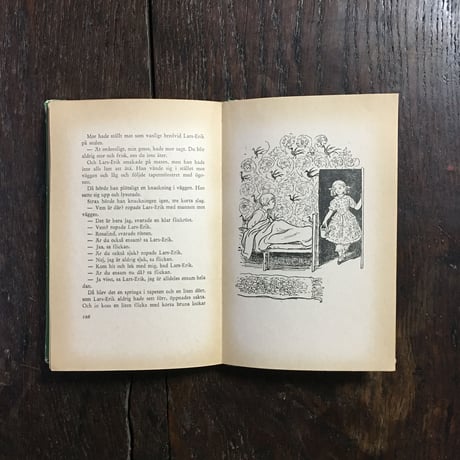 「Tomten i leksaksfonstret」Elsa Beskow（エルサ・ベスコフ）
