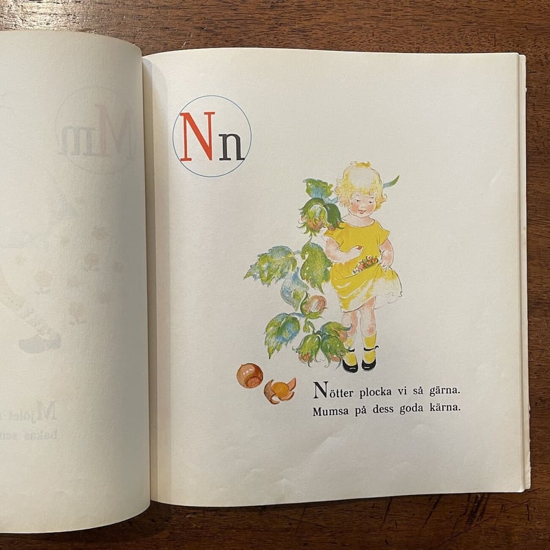 L306洋書古書　北欧アンティーク　超希少　AINA MASOLLE  楽譜絵本 L306洋書古書 北欧アンティーク 超希少 AINA MASOLLE 楽譜絵本