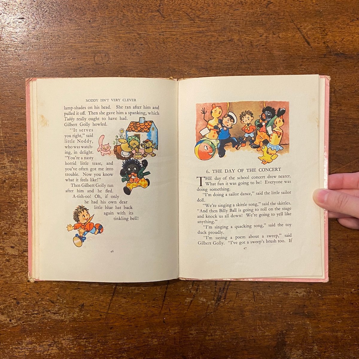 NODDY GOES TO SCHOOL」Enid Blyton（イーニッド・ブライトン）