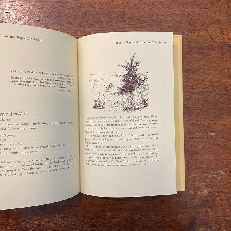 THE POOH CORNER COOK BOOK」A. A. Milne（ミルン） E.H