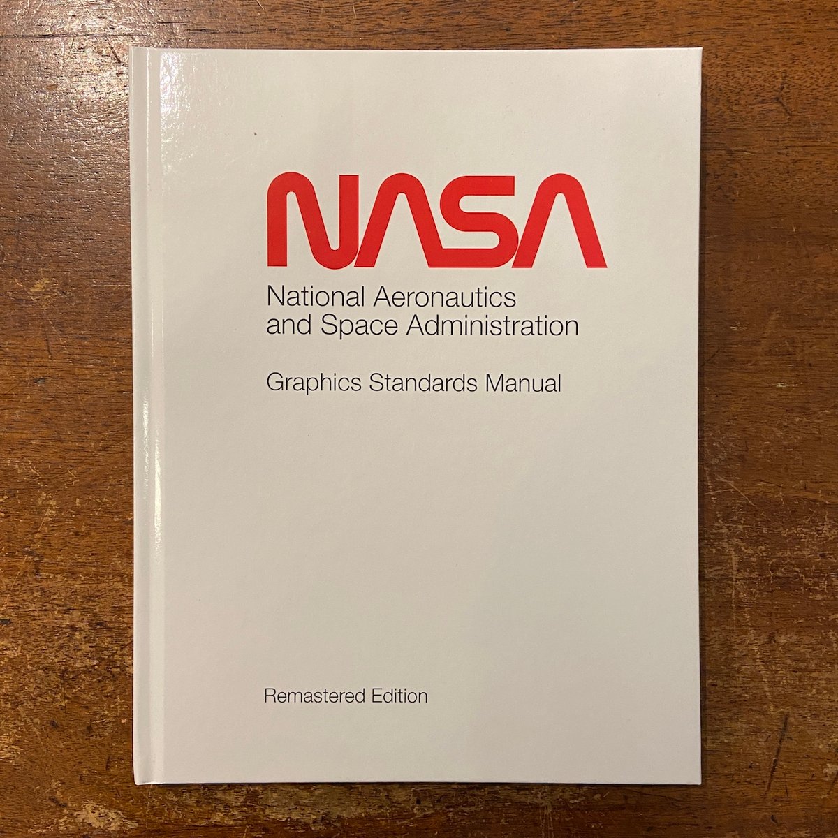 NASA：Graphics Standards Manual Remastered Edit