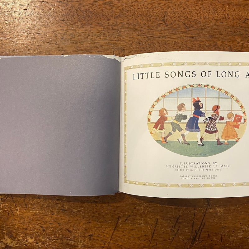 ★追加写真★ ルメールlittle songs of long ago絵本 Little songs of long ago(illustrations by Henriette