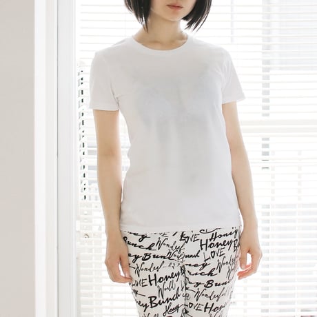 うっすらと谷間が見える妄想マッピングＴシャツ