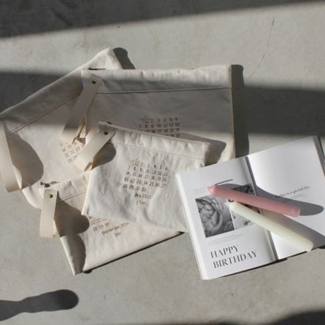 𝐁𝐢𝐫𝐭𝐡𝐝𝐚𝐲 𝐜𝐚𝐥𝐞𝐧𝐝𝐚𝐫 FLAT POUCH