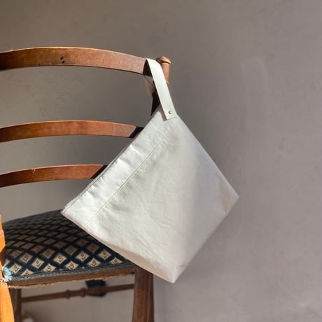 𝐁𝐢𝐫𝐭𝐡𝐝𝐚𝐲 𝐜𝐚𝐥𝐞𝐧𝐝𝐚𝐫 CUBE POUCH