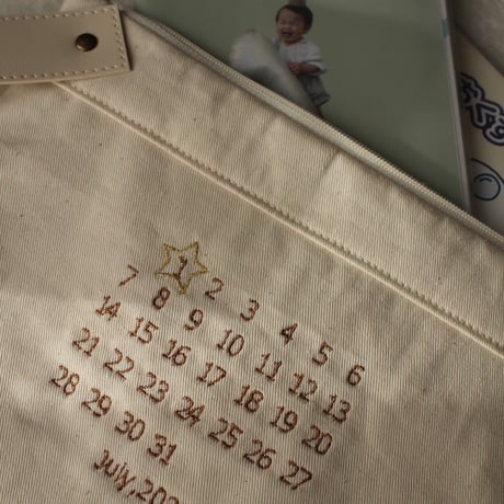 𝐁𝐢𝐫𝐭𝐡𝐝𝐚𝐲 𝐜𝐚𝐥𝐞𝐧𝐝𝐚𝐫 FLAT POUCH