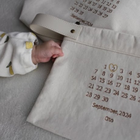 𝐁𝐢𝐫𝐭𝐡𝐝𝐚𝐲 𝐜𝐚𝐥𝐞𝐧𝐝𝐚𝐫 FLAT POUCH