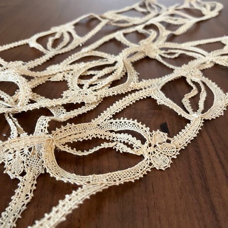 アンティークレース | STORES