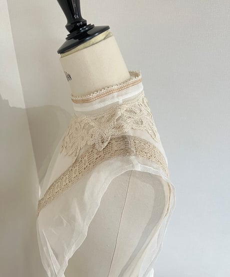 プラストロン