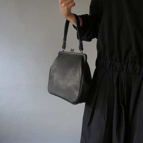 plain gama hand bag-square (black) | yammart