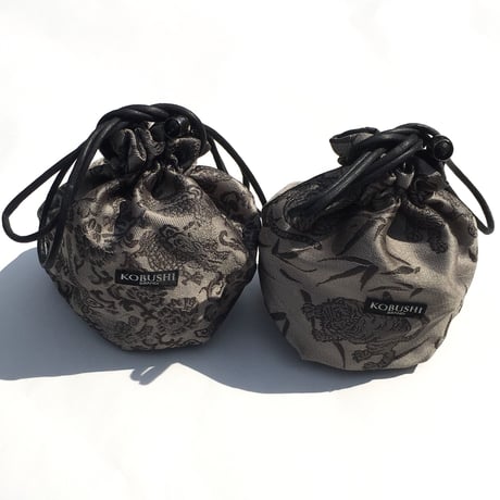 PREMIUM KINCHAKU POUCH／プレミアム 巾着袋  龍虎／KOBUSHI BRAND／コブシブランド（全2種)