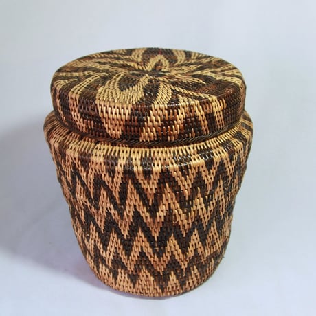 D402 ふたつき 筒型かご　　高さ20 x 直径20cm