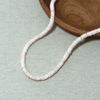 E114 貝のネックレス　　　　長さ42cm