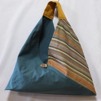B1029 三角トートバック　50 x 28cm