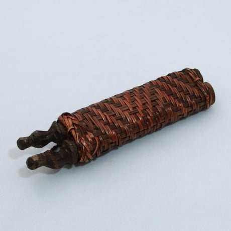 C299 塩入れ　縦19.4 x 横4.8 x 幅3 cm